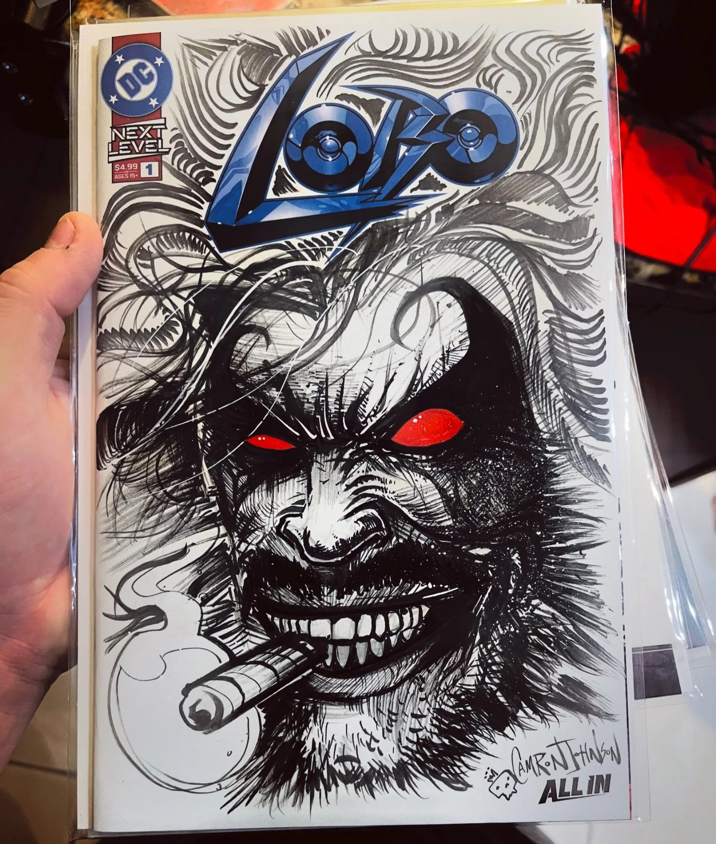 Str8 ⬆️ LOBOtomy - it&rsquo;s MEGACON to C2E2!!! Find me at Booth 1726 in Chicago with @capturedcollectibles &amp; @sweetdeevs !!! New Covers inbound for SIKTC, INVINCIBLE, &amp; MEDUSON 2!!! I&rsquo;ll be signing &amp; sketching all weekend long at 