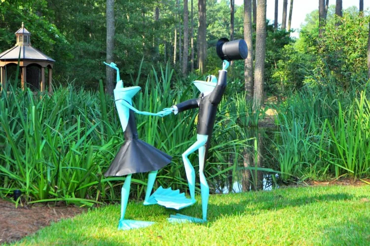 Ribbit Exhibit at the Sonoma Botanical Garden — Ronnie's Awesome List