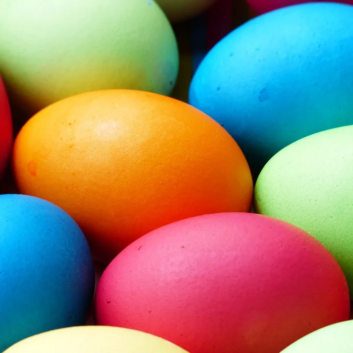 How to Dye Easter Eggs Naturally