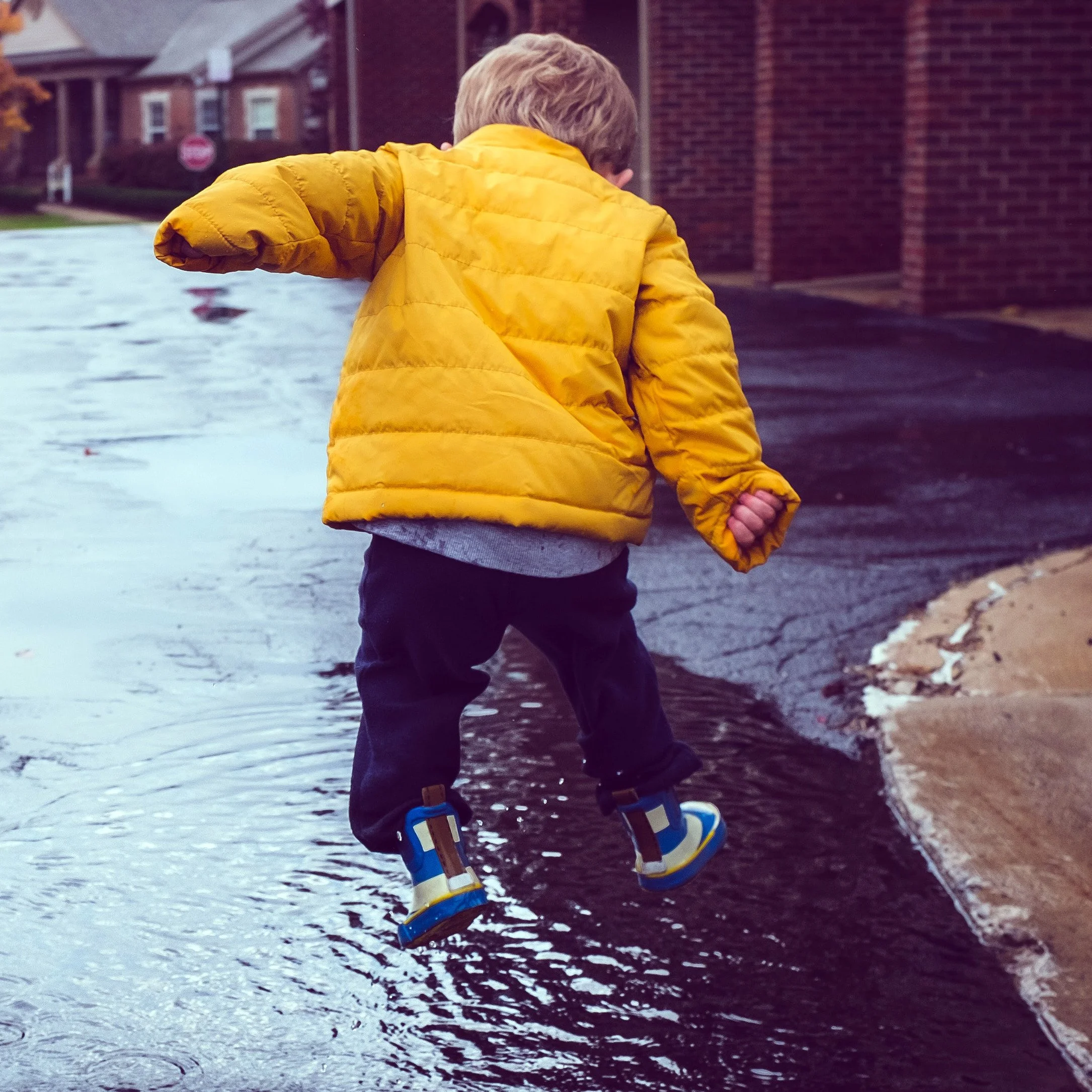 10 Rainy Day Ideas For Kids Bouncing off the Walls