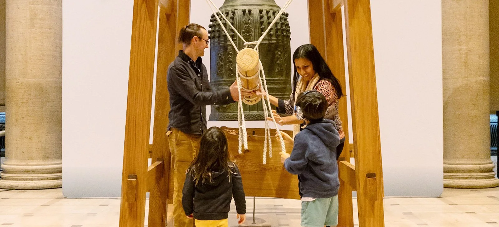 San Francisco: 40th Annual Japanese New Year Bell-Ringing Ceremony