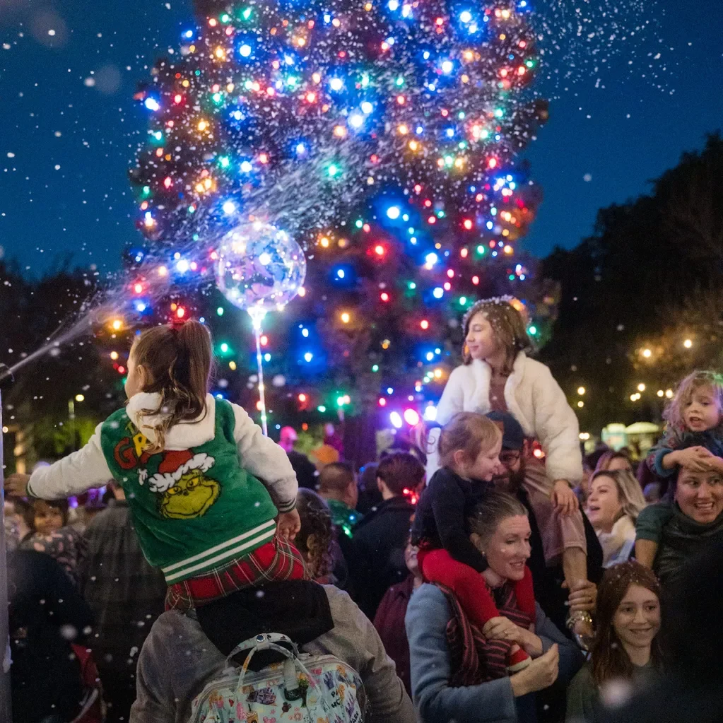 Martinez: Main Street Tree Lighting @ Downtown Martinez