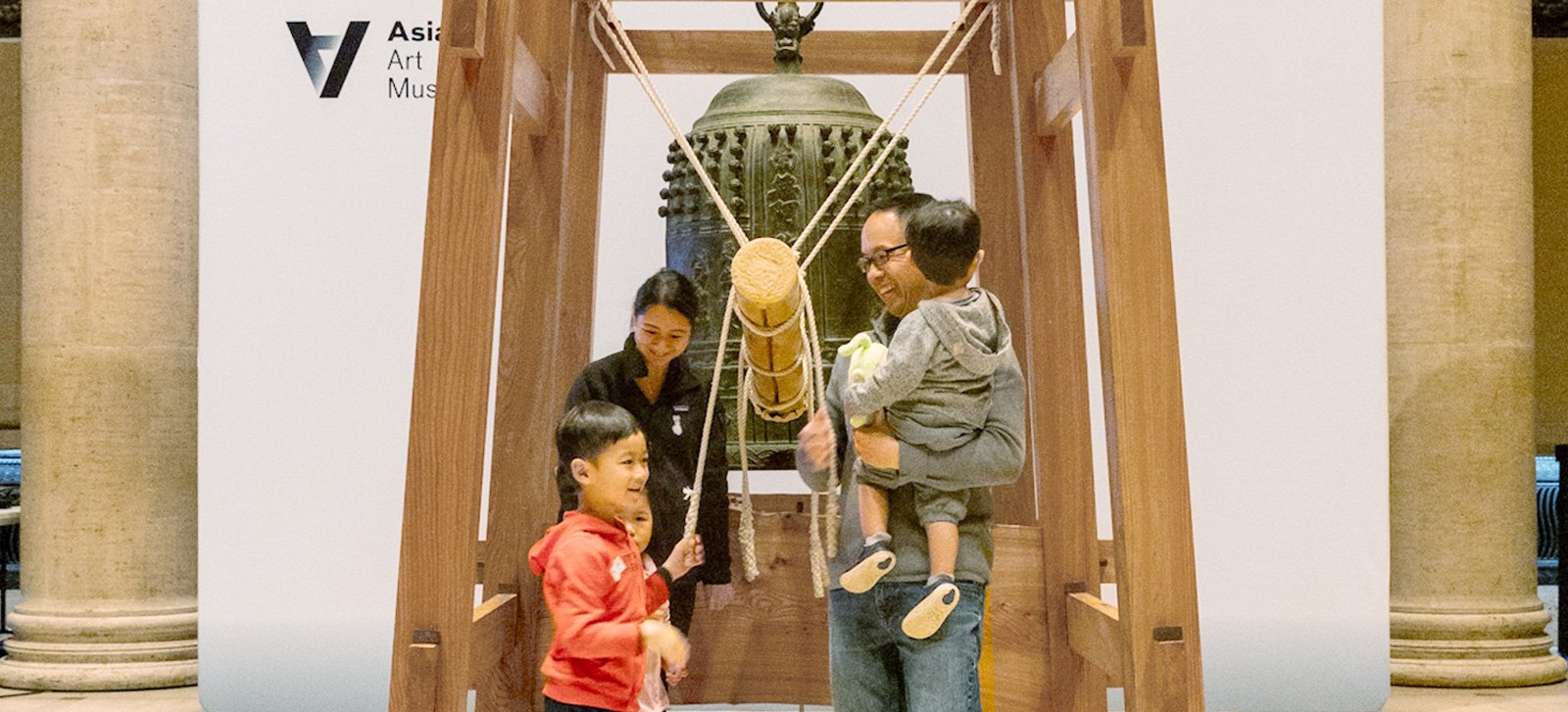 San Francisco: 41st Annual Japanese New Year Bell-Ringing Ceremony