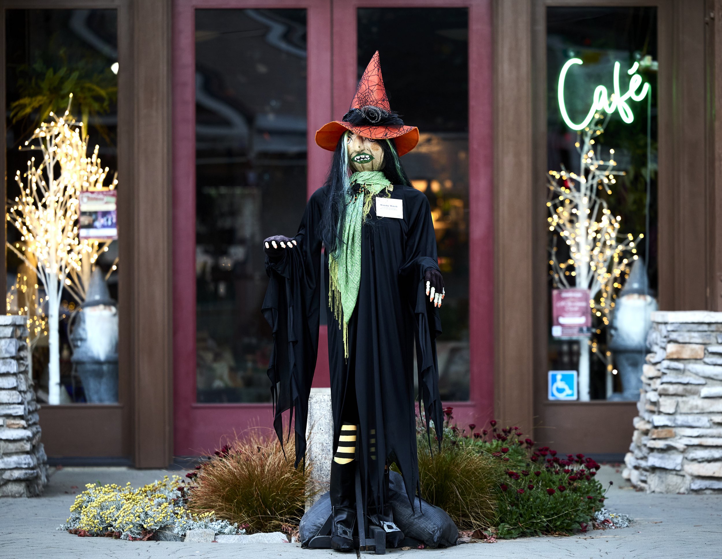 20241008_scarecrows_pickup_0107_.jpg