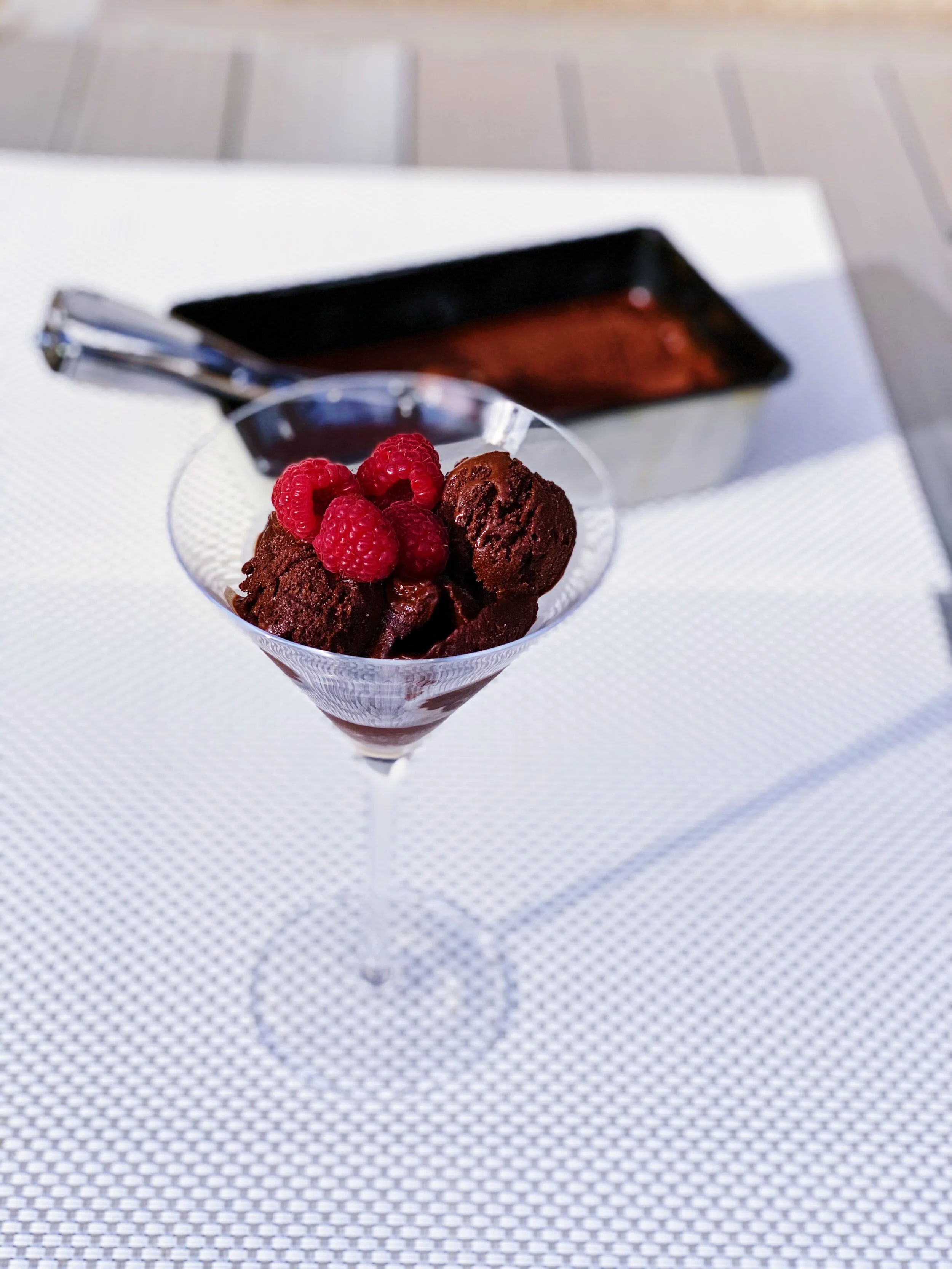 Please do not be deterred by the 6 hours of prep time… almost all of that is freezer time. This is easy breezy and perfect for your Valentine(s)!
