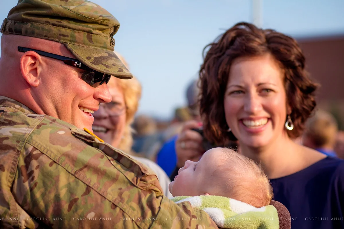 Military-Homecoming_SFC-Shafer (12).jpg