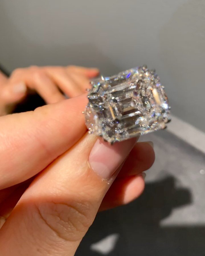 Sometimes the juiciest gems are unsigned and can&rsquo;t be connected to the jeweler that birthed it. Here is a 23.59 carat, D color, internally flawless diamond graded to have excellent polish and symmetry. It is also classified as a type IIa, read 