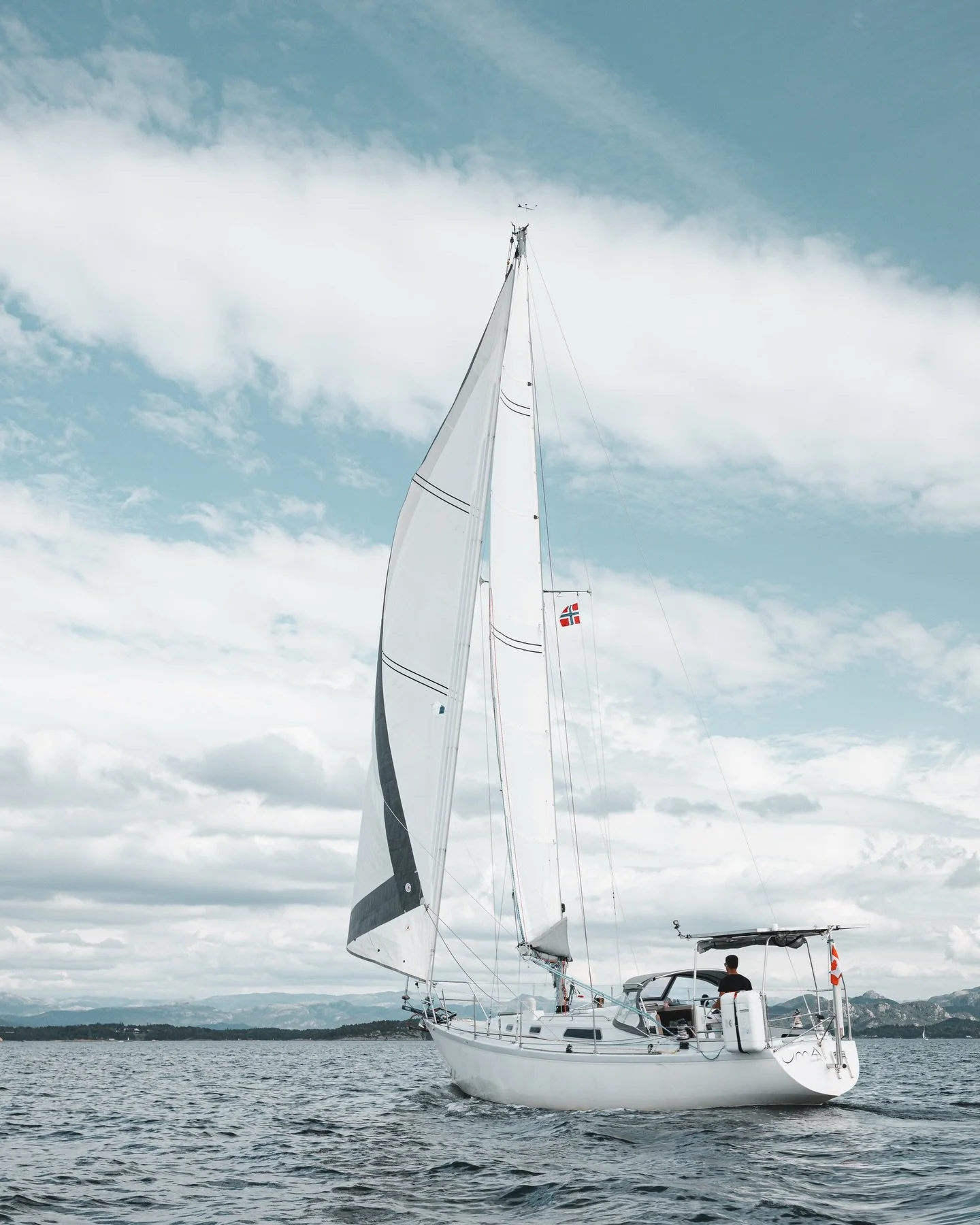 🩵Feeling a bit nostalgic today! 
Looking forward to getting back out there .

How long have you been following our journey on Uma?

#letsgosailingsoon #sailinguma