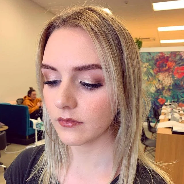 Soft glam makeup look by Paige ✨ Got a special occasion coming up? Make sure you look & feel your best by booking in to get your makeup done, email us at hello@evebeauty.co.nz ❕
•
•
•
•
•
#makeup #mua #makeupartist #makeupaddict #motd #makeupsocial #beauty #nzmakeupartist #queenstownmakeupartist #queenstownlive #love #beauty #instagood #myartistcommunity #wedding #bridalmakeup #weddingmakeup #maccosmetics #nzmakeup #nzbeauty #undiscovered_muas #falselashes #evemakeupartistry #macpro #myartistcommunitynz #instamakeup #bride #bblogger
