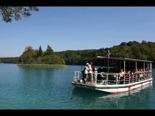 Plitvice national park boat ride.jpg