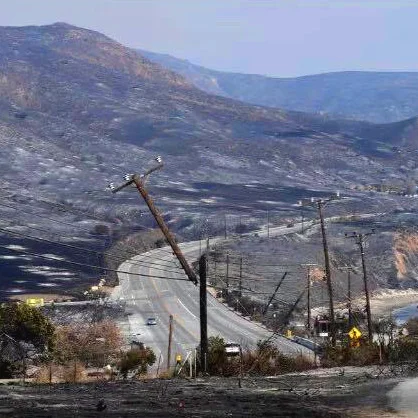 Pacific Coast Highway through Leo Carillo State Park after the fire - malibu, CA 📷: Sgt. John Regan, CA State Parks, Lifeguard Supervisor, Angeles District