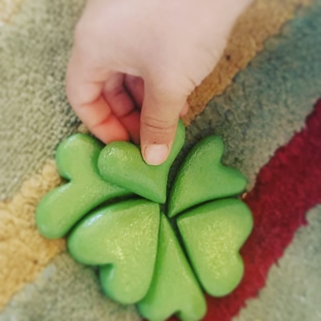 #ThisGreenHeart is a gift made of clay from #MotherEarth with the #intention of #healing. 
#allheartsconnect #love #light #gratitude #hands #heart #hearts #peace #compassion