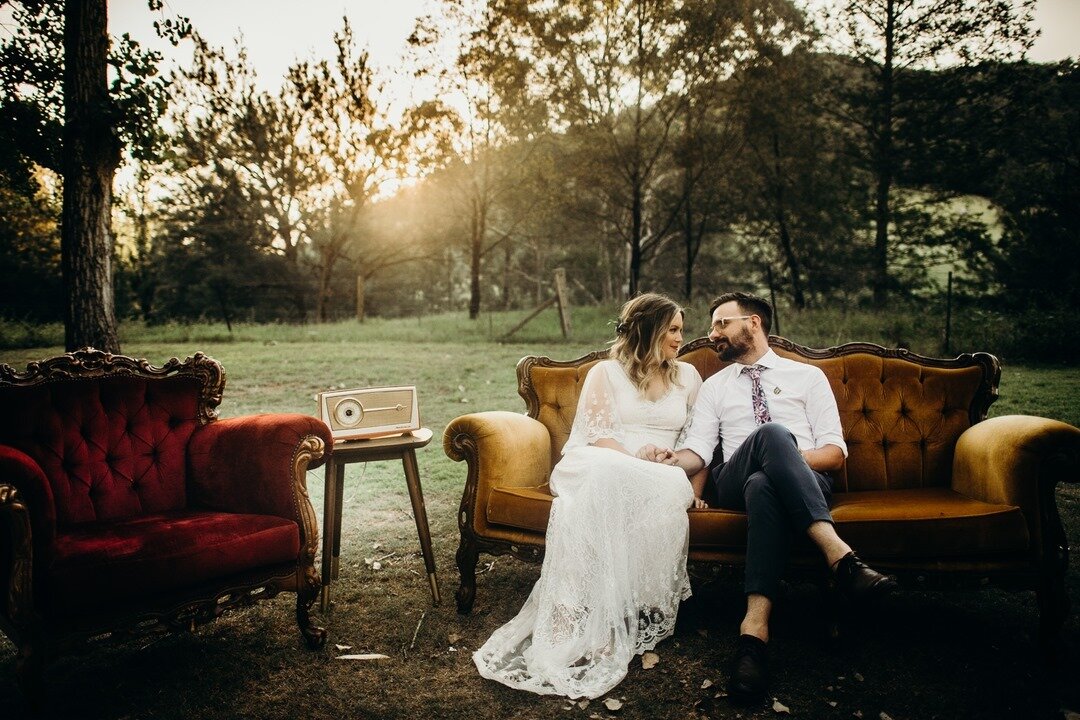 Love shooting creative weddings.  Antique furniture at a winery for the win.  Gotta get that golden hour glow ☀️. ⠀⠀⠀⠀⠀⠀⠀⠀⠀
.⠀⠀⠀⠀⠀⠀⠀⠀⠀
.⠀⠀⠀⠀⠀⠀⠀⠀⠀
.⠀⠀⠀⠀⠀⠀⠀⠀⠀
.⠀⠀⠀⠀⠀⠀⠀⠀⠀
#sydneyweddingphotographer #tattooweddingphotographer #tattoophotographer #yeezy #