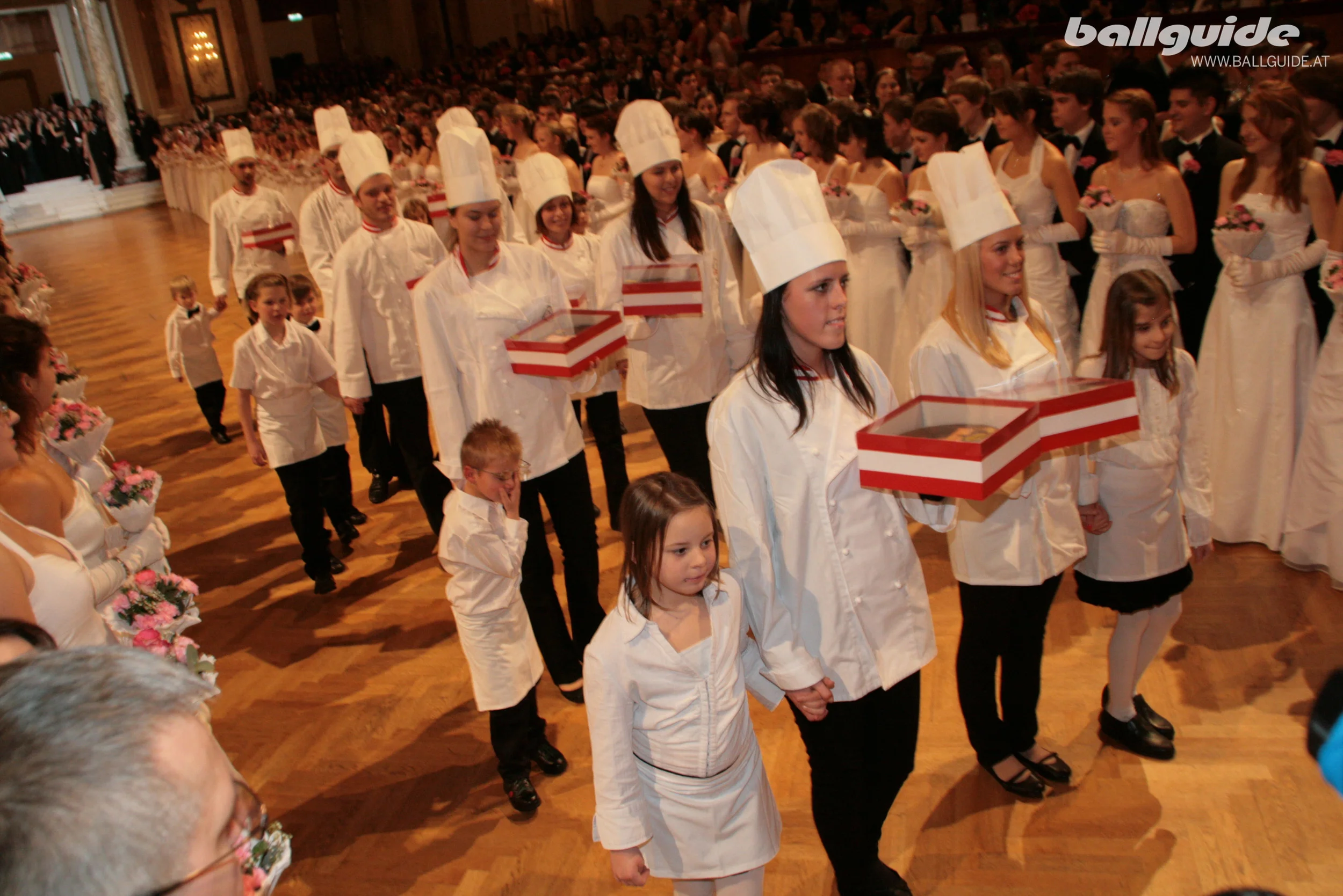 ZBBx2011xBALLGUIDEx236.jpg