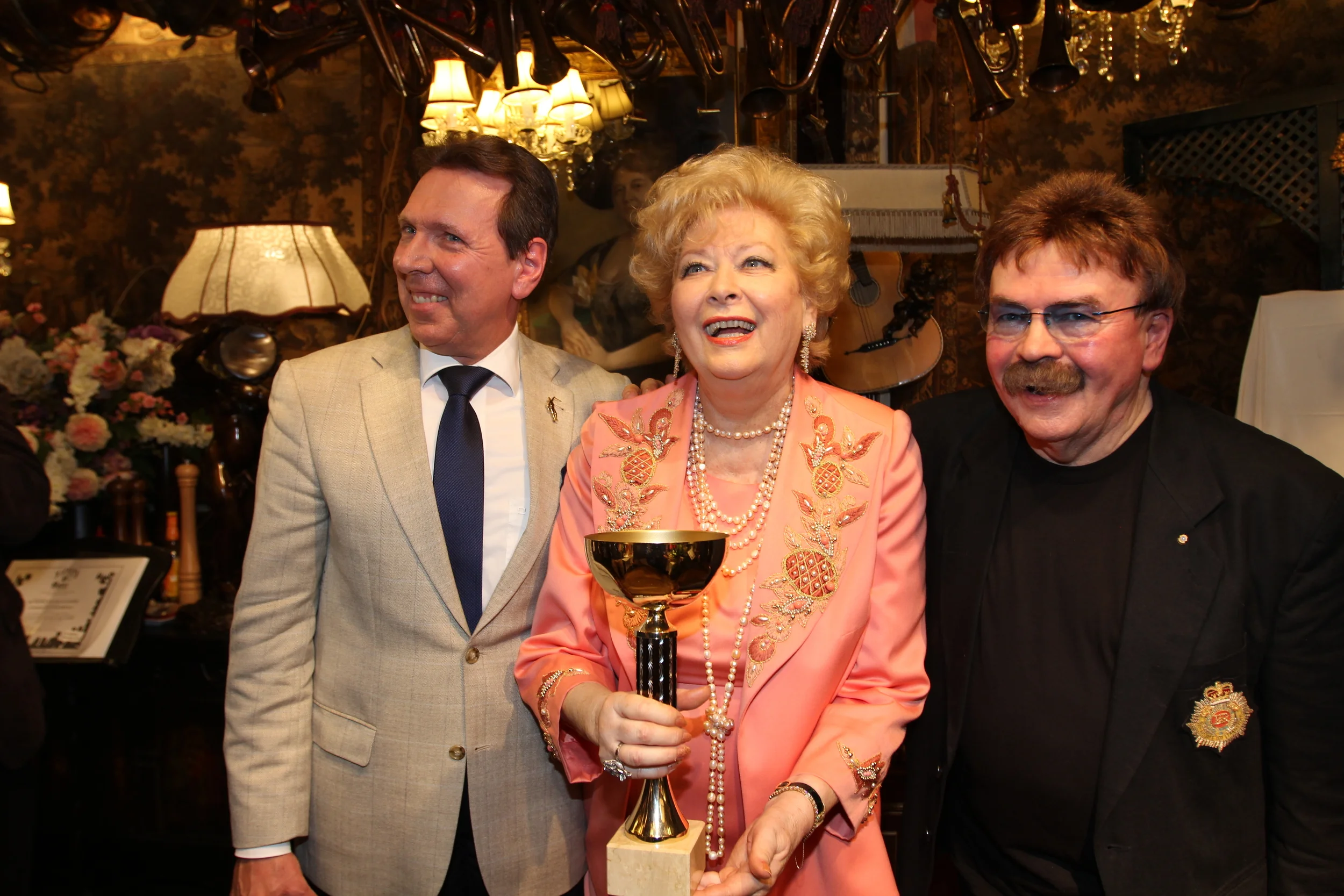 Hon.Vk. Birgit Sarata ausgezeichnet