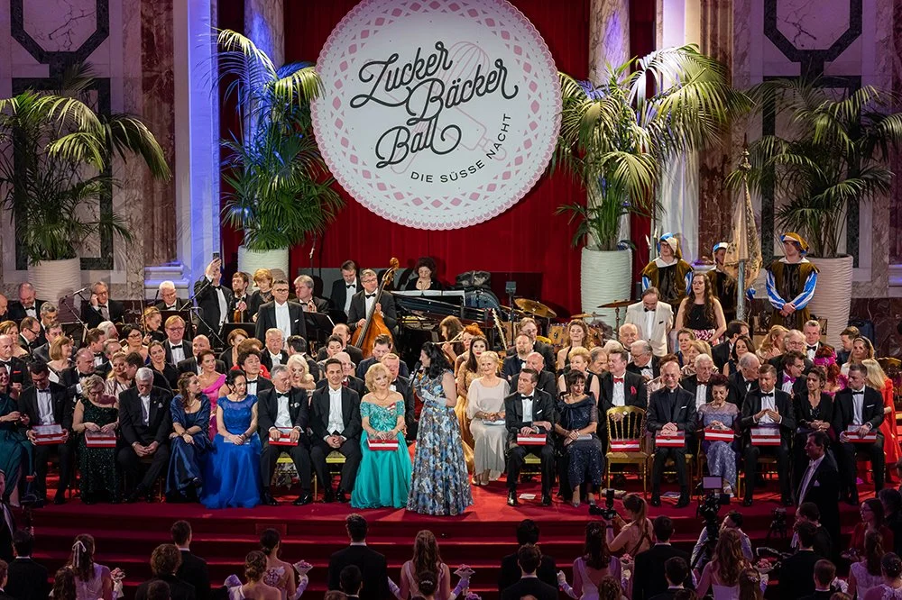 The Elegance of Our Guests 124. ZuckerBckerball am 14. Jnner 2027 in der Wiener Hofburg The Elegance of Our Guests 124. ZuckerBckerball am 14. Jnner 2027 in der Wiener Hofburg