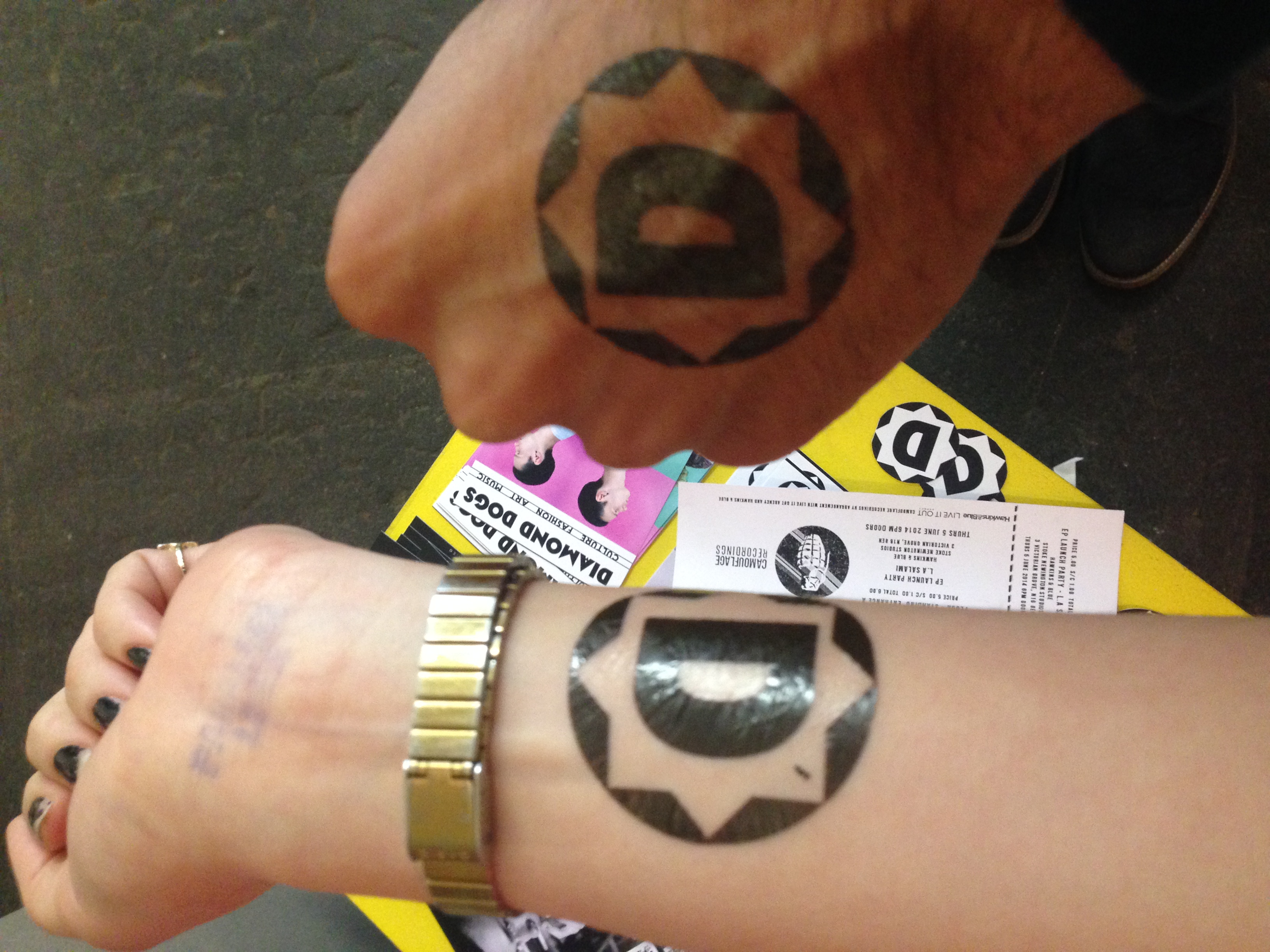 Diamond Dogs temporary tats!