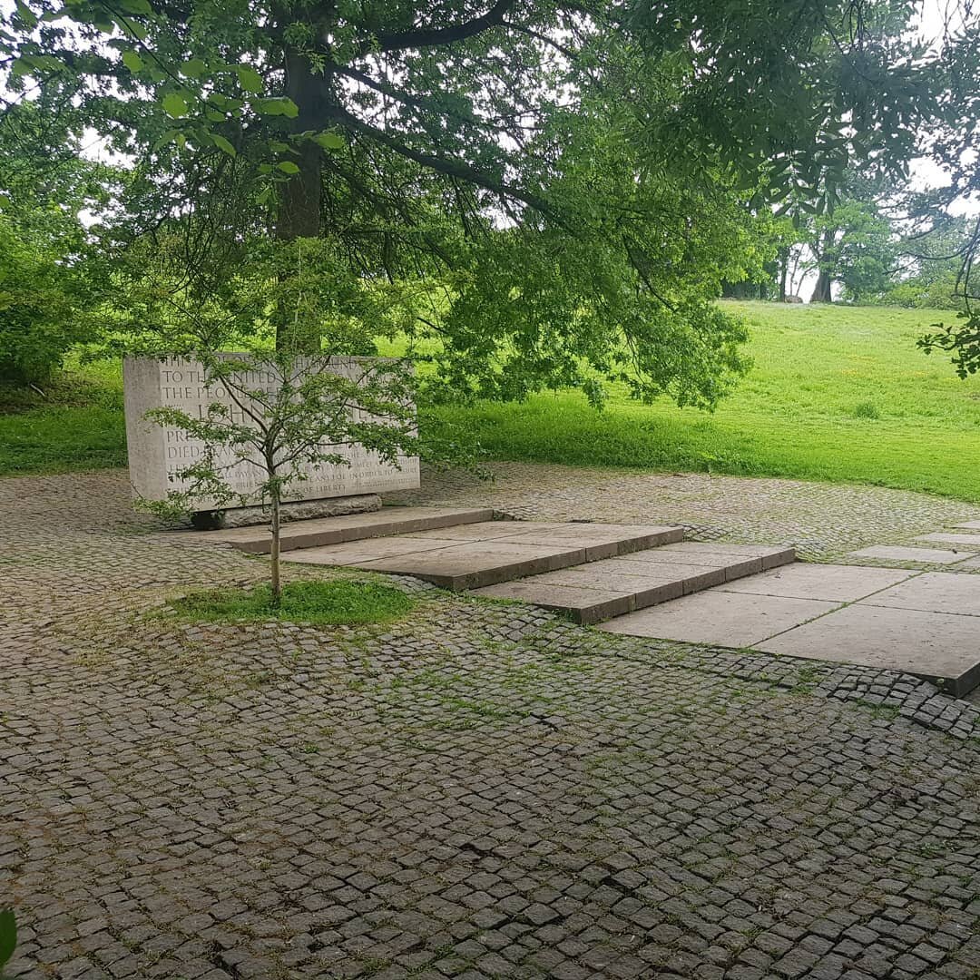 Finally visited the Kennedy Memorial designed by landscape architect Sir Geoffrey Jellicoe in 1964-65.
In need of some restoration but a beautiful use of Portland limestone and granite, with 50 steps passing through woodland up to the memorial stone,