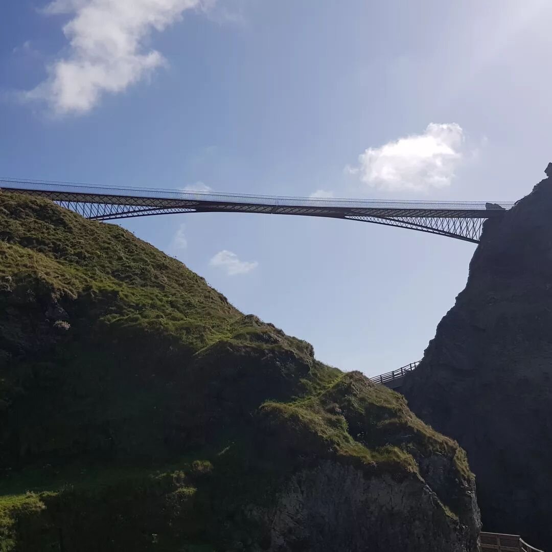 A detour from a site visit to see the new bridge to Tintagel castle.
A really elegant solution in the sensitive coastal landscape designed by William Matthews Associates and Ney &amp; Partners and shortlisted for the 2021 Stirling Prize
_
#tintagel #