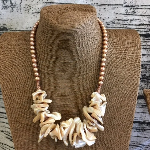 shell pearl necklace.JPG