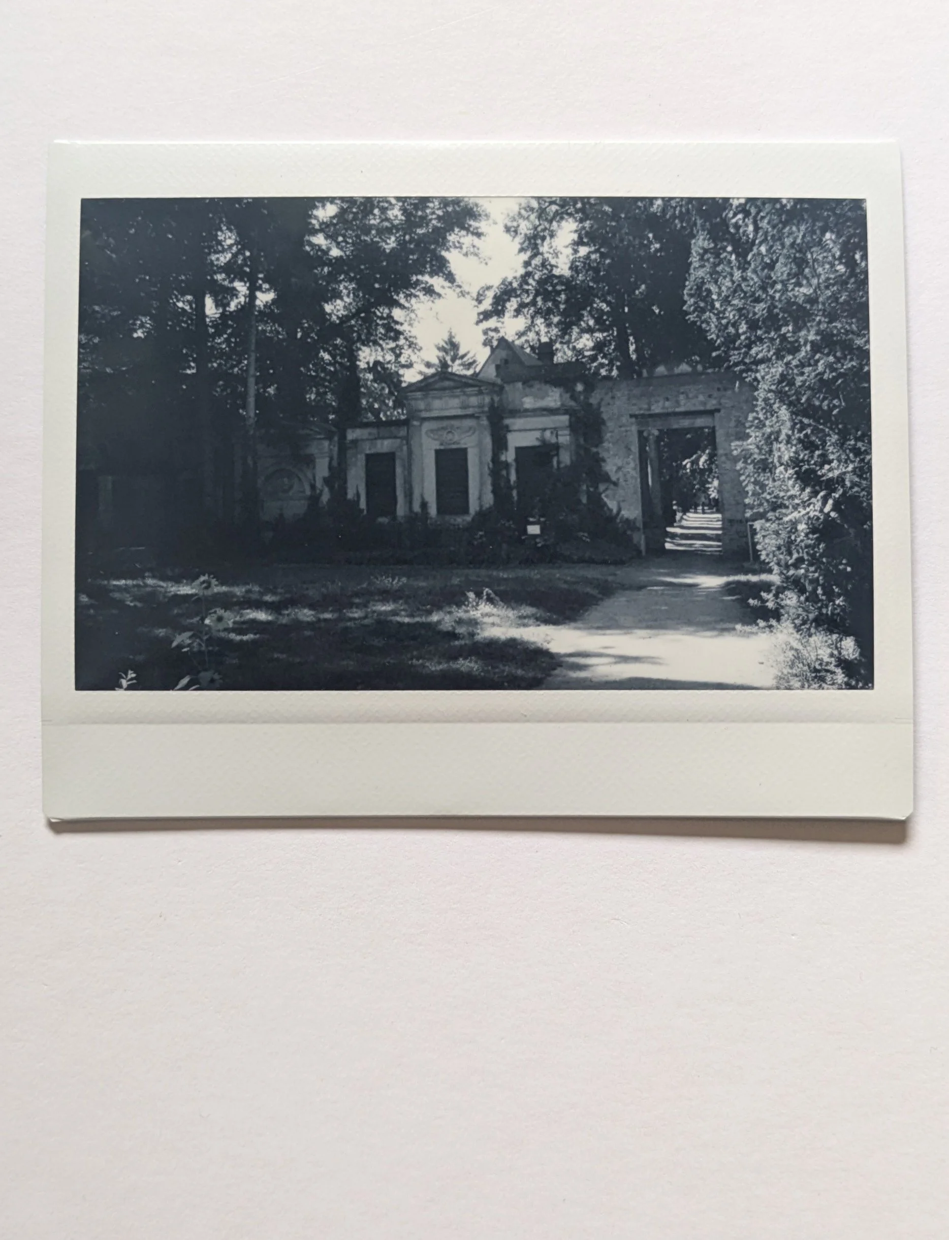 Cafe Cemetery