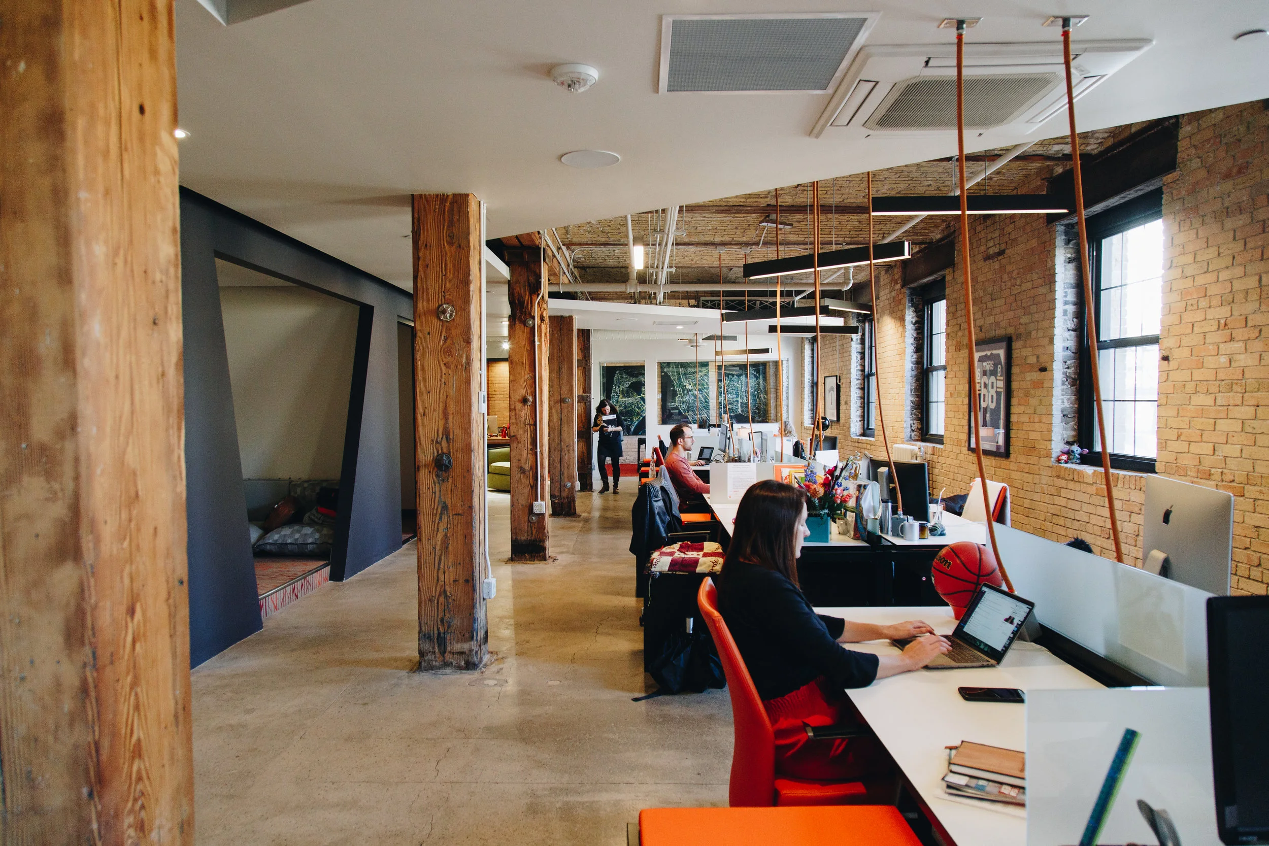 MediaBridge_OfficeEnvy_Jan2019_voxland-13.jpg