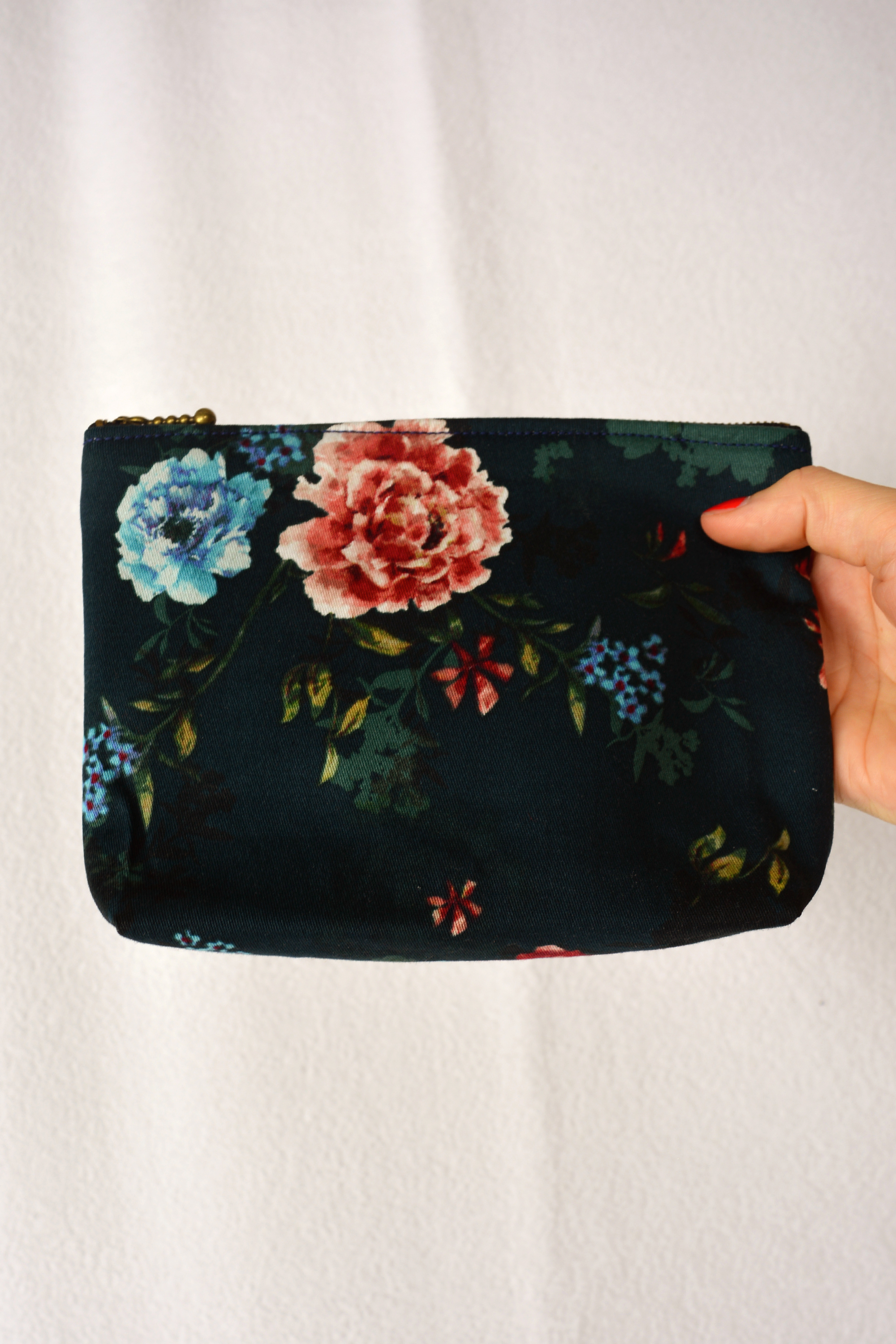 floral zip pouch dark blue.jpg