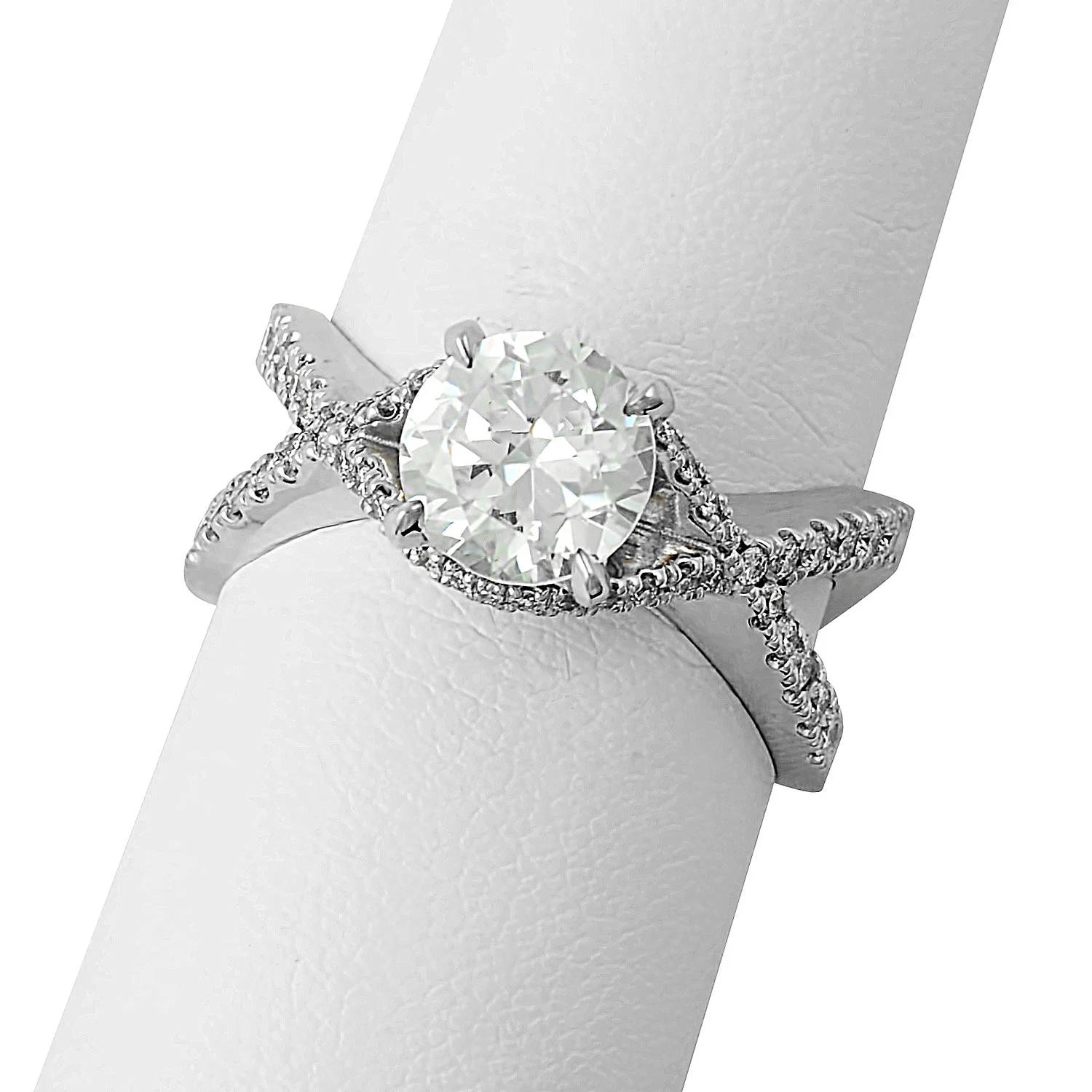 Everlasting-Intertwining-Engagement-Ring-4.jpg