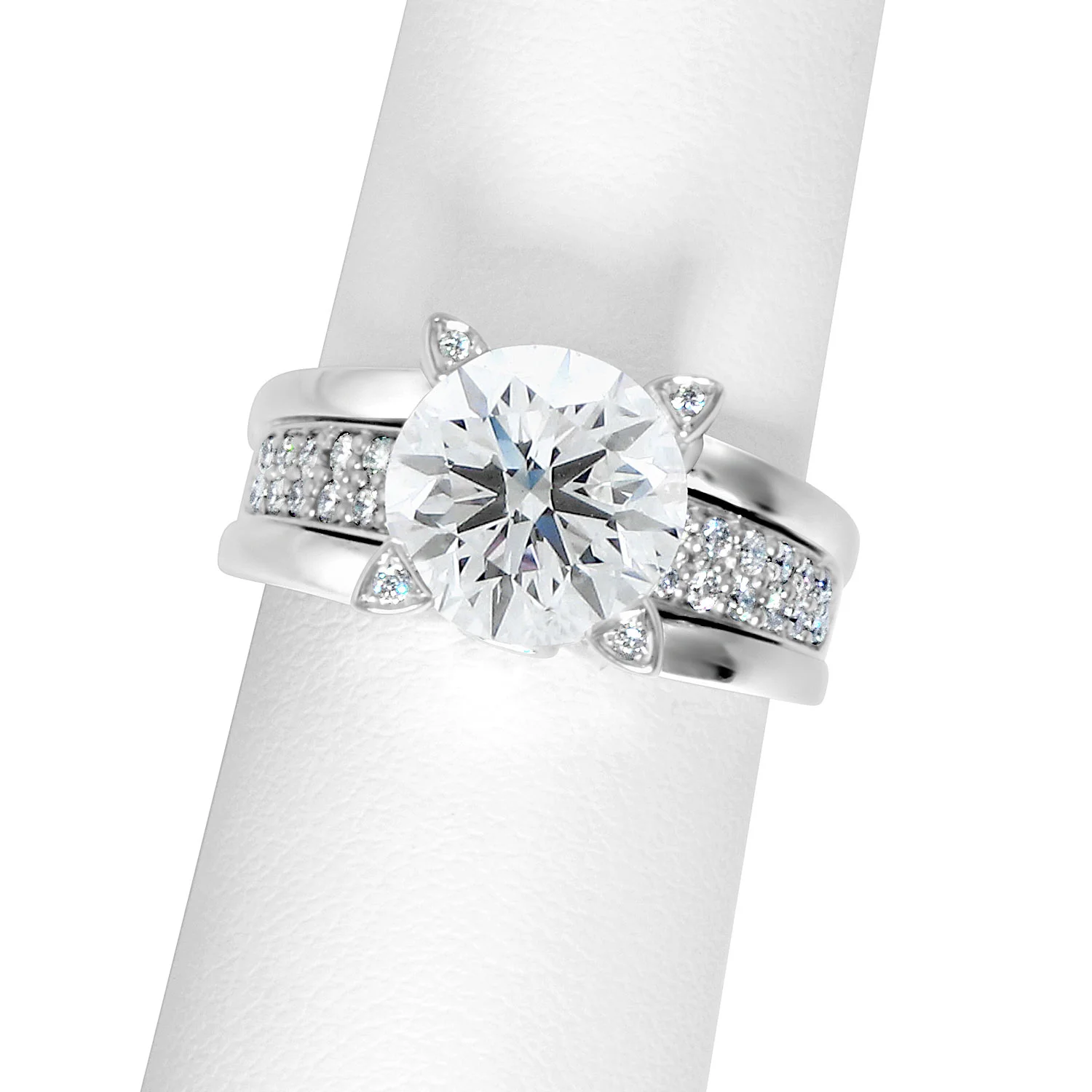Tempting-4ct-Engagement-Ring-4.jpg