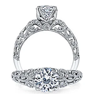 4. This vintage engagement ring is perfect for the woman who loves intricate detailing from every angle.