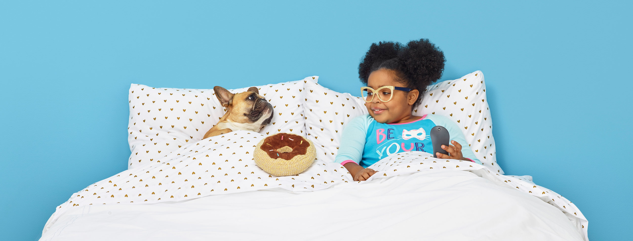 C-000504-01-081_SHOT03_Girl with Dog in Bed.jpg