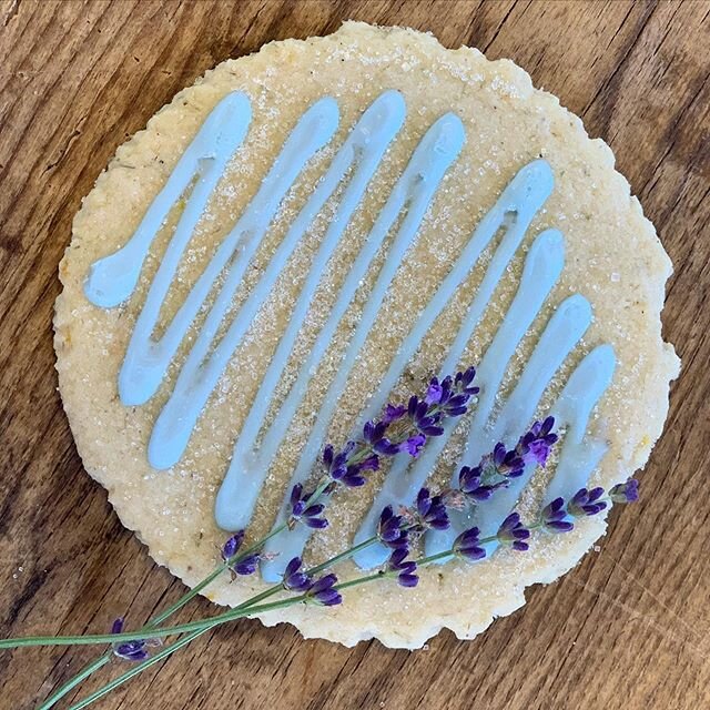 Your weekend just got a little bit sweeter! 😋 Lavender sugar cookies are available at the farm through Saturday, while supplies last. Come and get &lsquo;em!