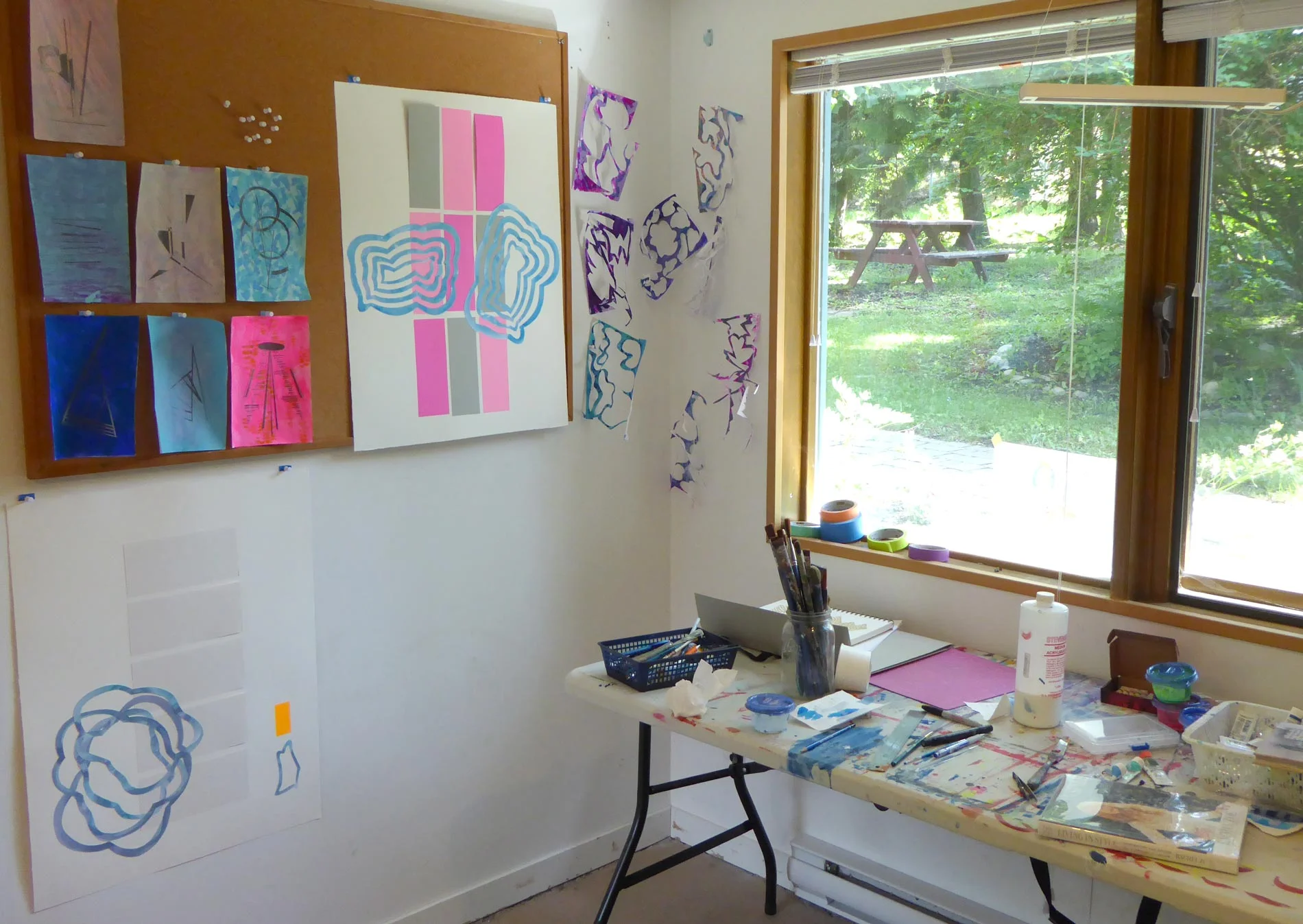 The studios at the Caetani Cultural Centre are in amongst stunning grounds. Right out this window there is a beautiful pond where new water lilies were popping up every day. 