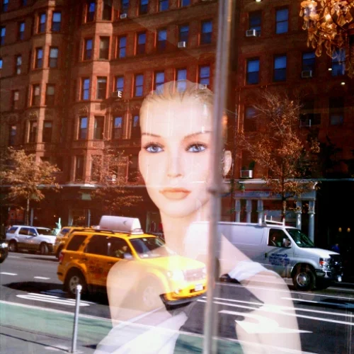 UNE PARISIENNE IN NEW YORK