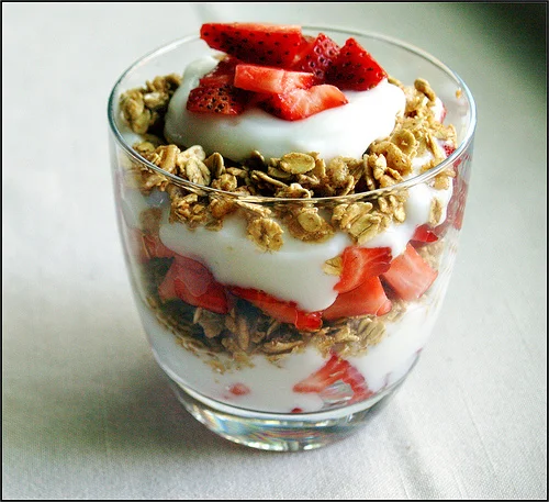 yogurt parfait.jpg