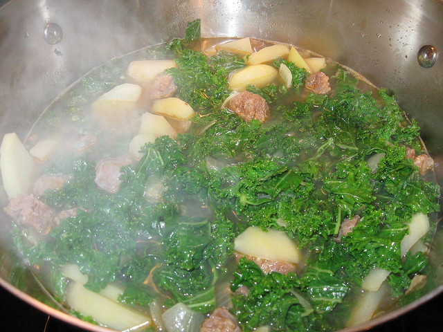 I ngredients: 1 Tblsp Oil 1 Medium Onion, Diced 3 Cloves of Garlic, Minced 1 Bunch of Kale, Chopped and Stems Removed 6 Cups Vegetable Broth 1 15oz Can Chopped Tomaotes 1 Large Sweet Potato, Peeled and Chopped 1/8 Cup Fresh Lemon Juice 1 Tblsp Dried Tarragon Parmesan Cheese, grated (optional) Salt and Pepper to Taste Directions: Put oil in a medium size pot. Add onions and garlic and sautee over medium heat until they are just soft. Add broth, kale, sweet potato, lemon juice and tarragon. Cover and cook on low heat for 25 min. Spoon into bowls and sprinkle with parmesan cheese. Serves: 4