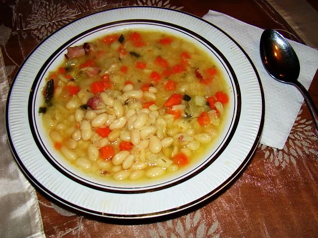 Polish_bean_soup.jpg
