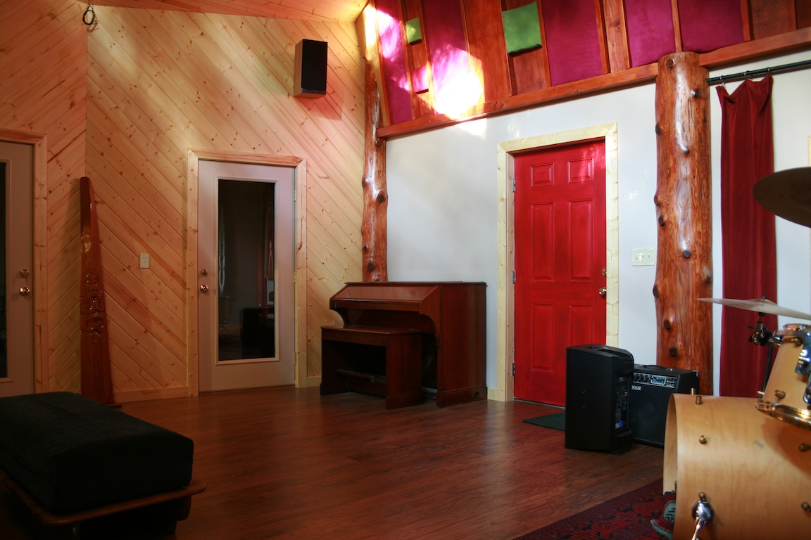 white room above organ.jpg