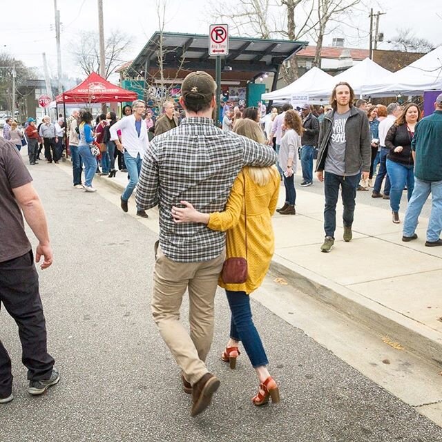 Nothing like two millennials finding love at @whiskeywarmer festival!