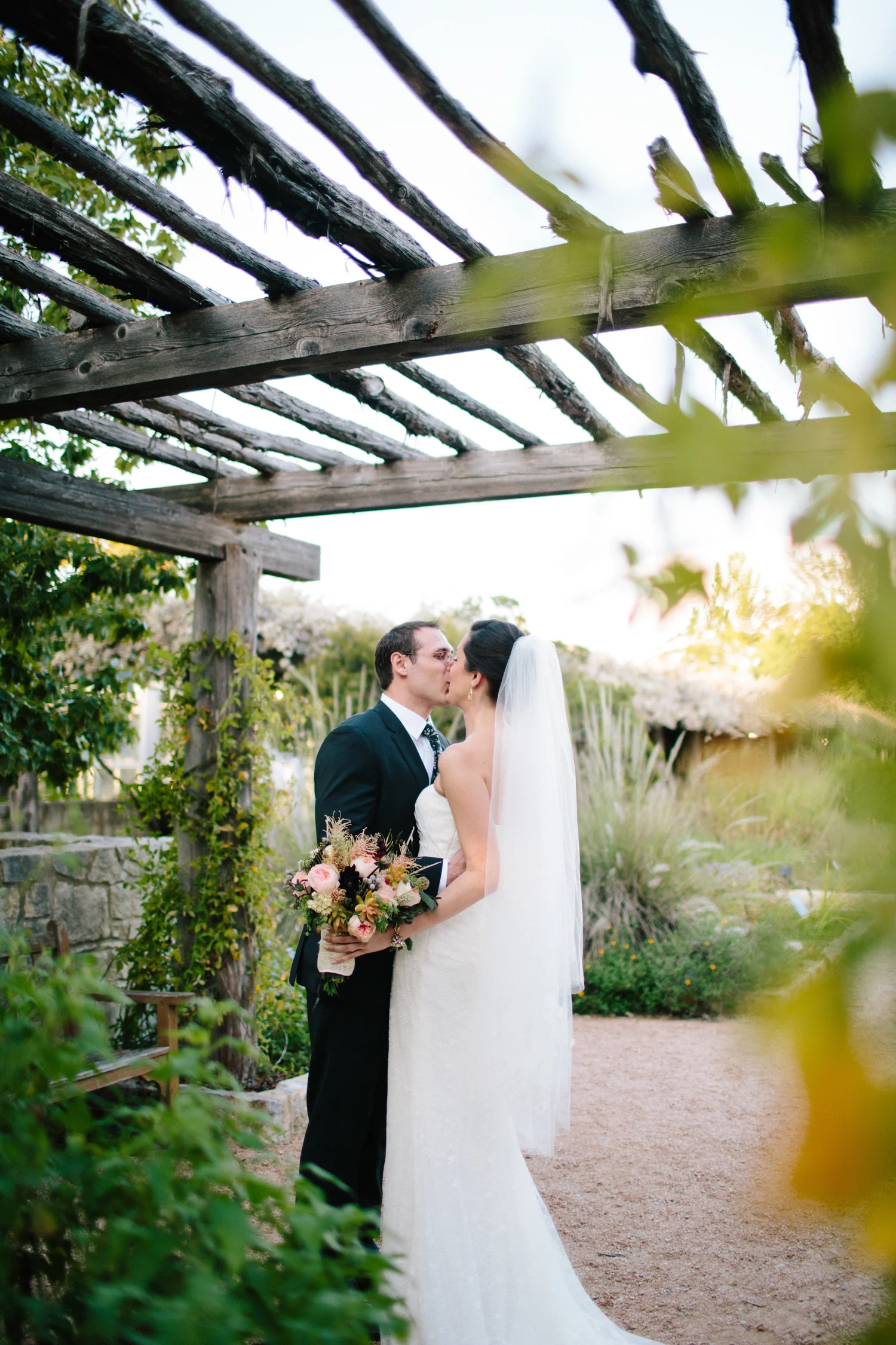 Kate_Jon_Wildflower_Center_Wedding00020.jpg