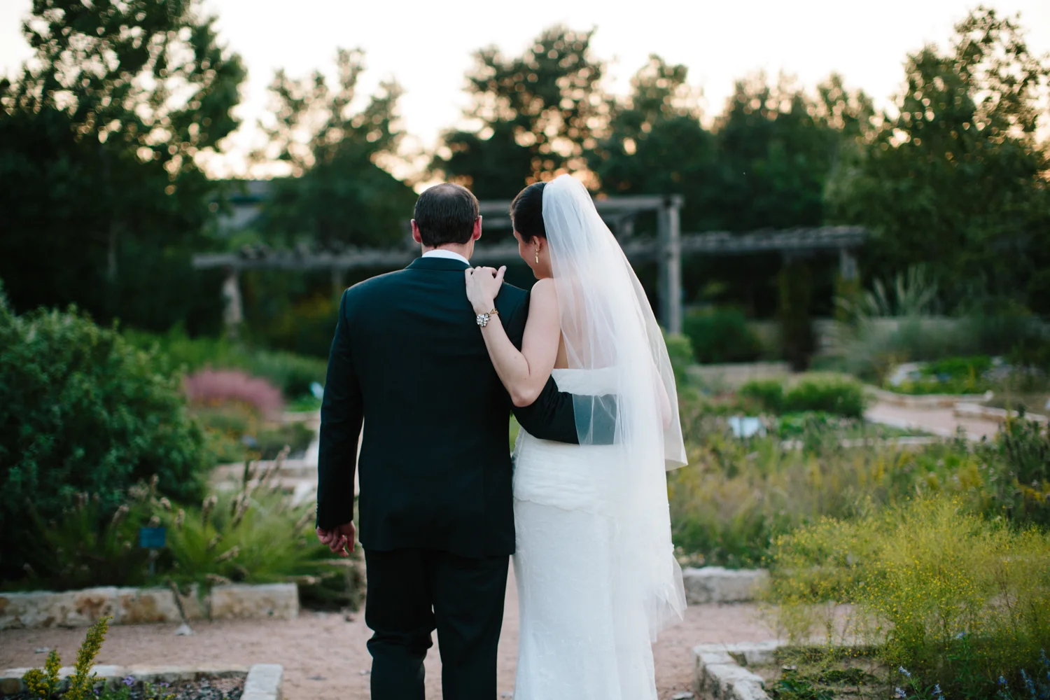Kate_Jon_Wildflower_Center_Wedding00032.jpg
