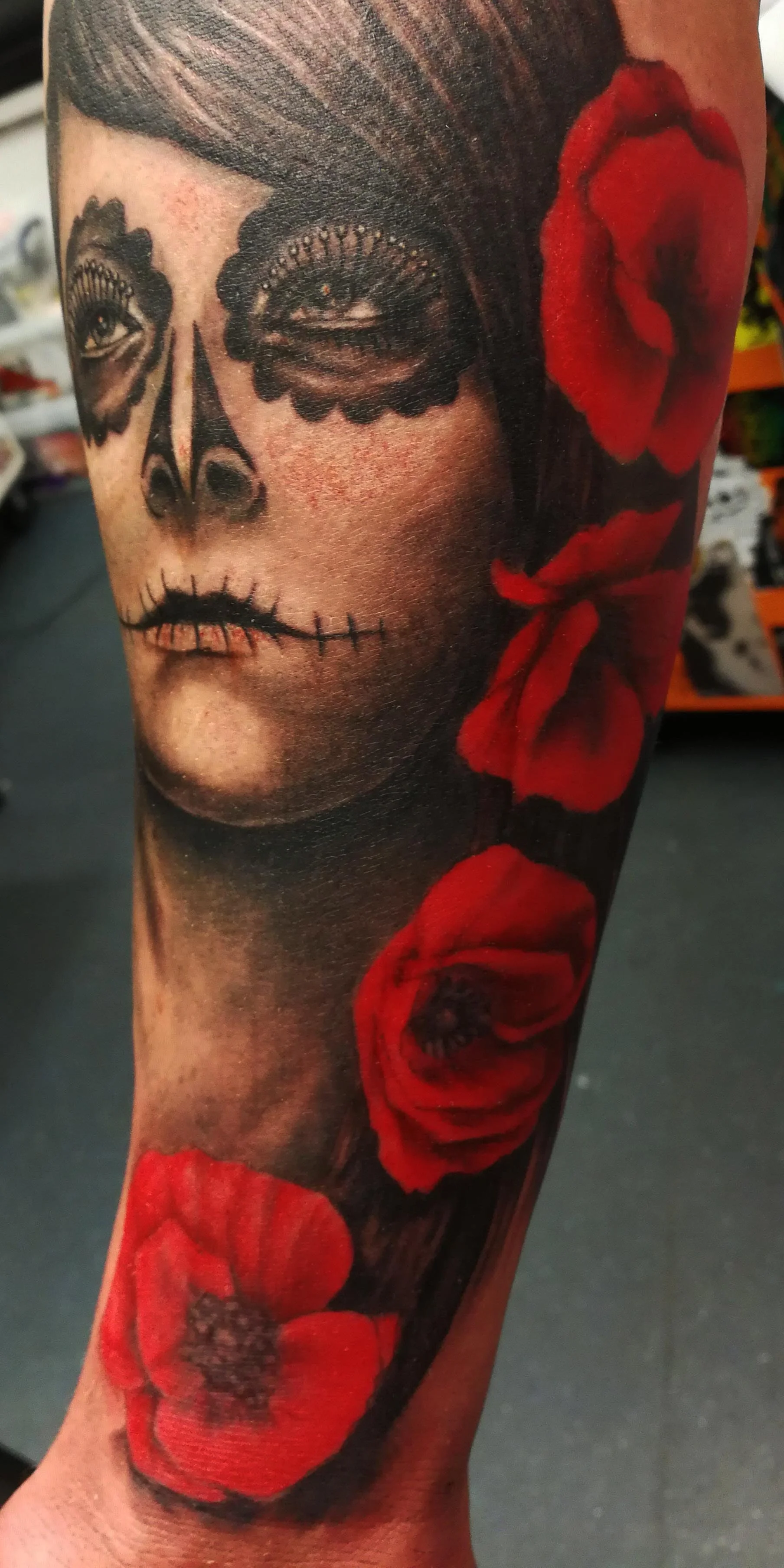 sugar skull 03 poppies.jpg