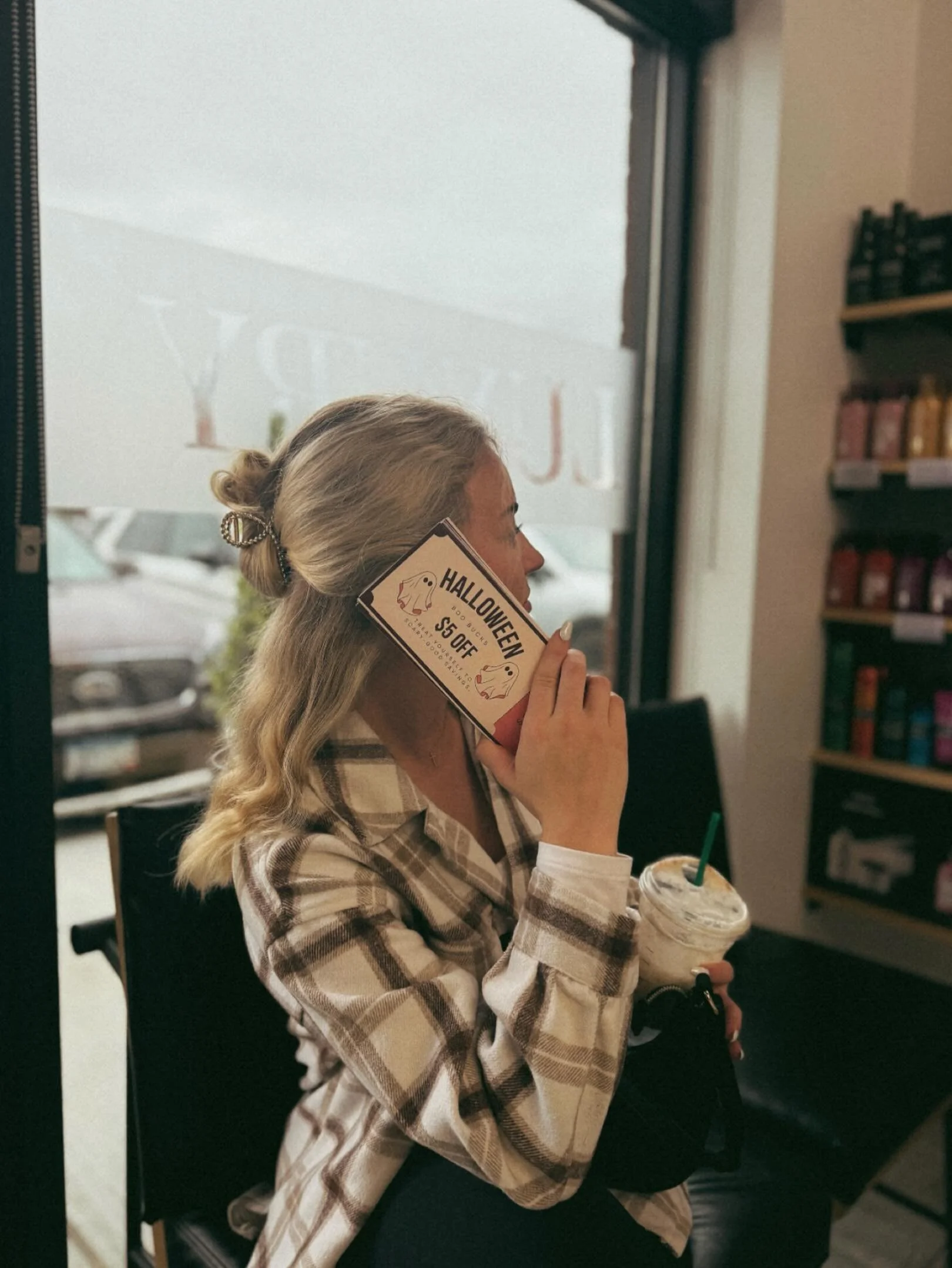 π Spooky season is calling… are you answering?
Book your Halloween appointment + earn Boo Bucks — $5 off any Holiday Gift Set π
Only redeemable October 31st during your service!
#DavinesHoliday #BooBucks #MapleGroveSalon #HolidayHair