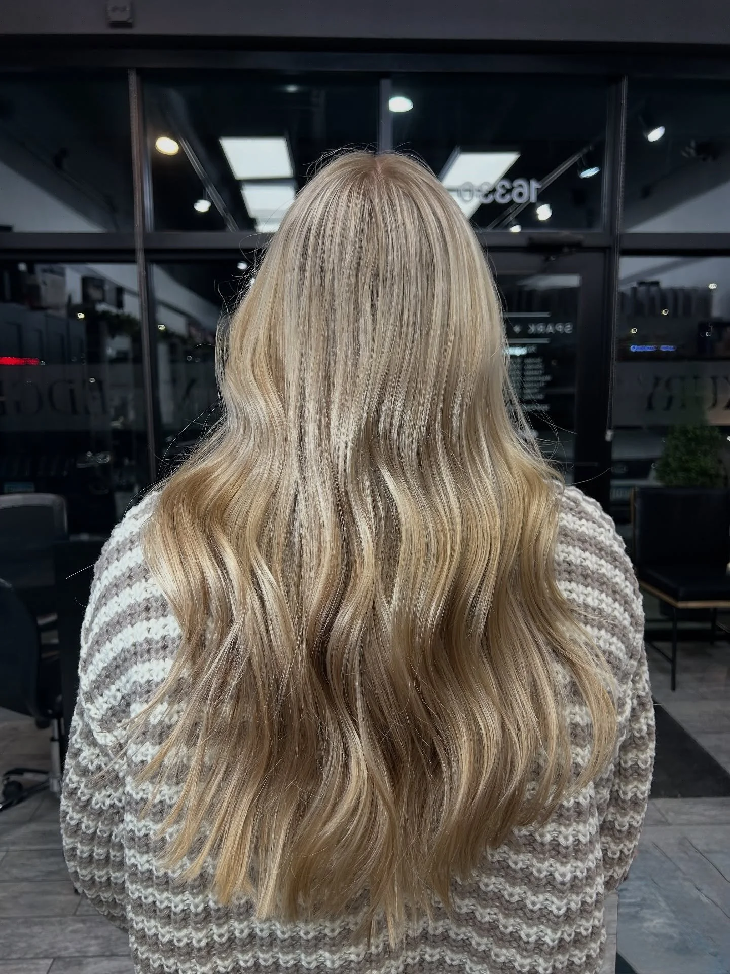 Quality Blonding Time 🌟🤍

Have your booked your holiday appointment yet? We are booked and busy so get your spot soon!!!!

#blondes #maplegrove #minnesota