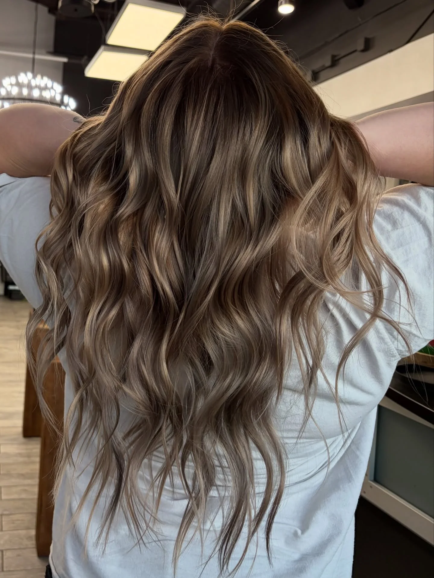 This hair is giving me &ldquo;chestnuts roasting on the open fire&rdquo; 

We are all here for the winter - cozy vibes energy 

#maplegrovemn #minnesotahairstylist #minnesotasalon