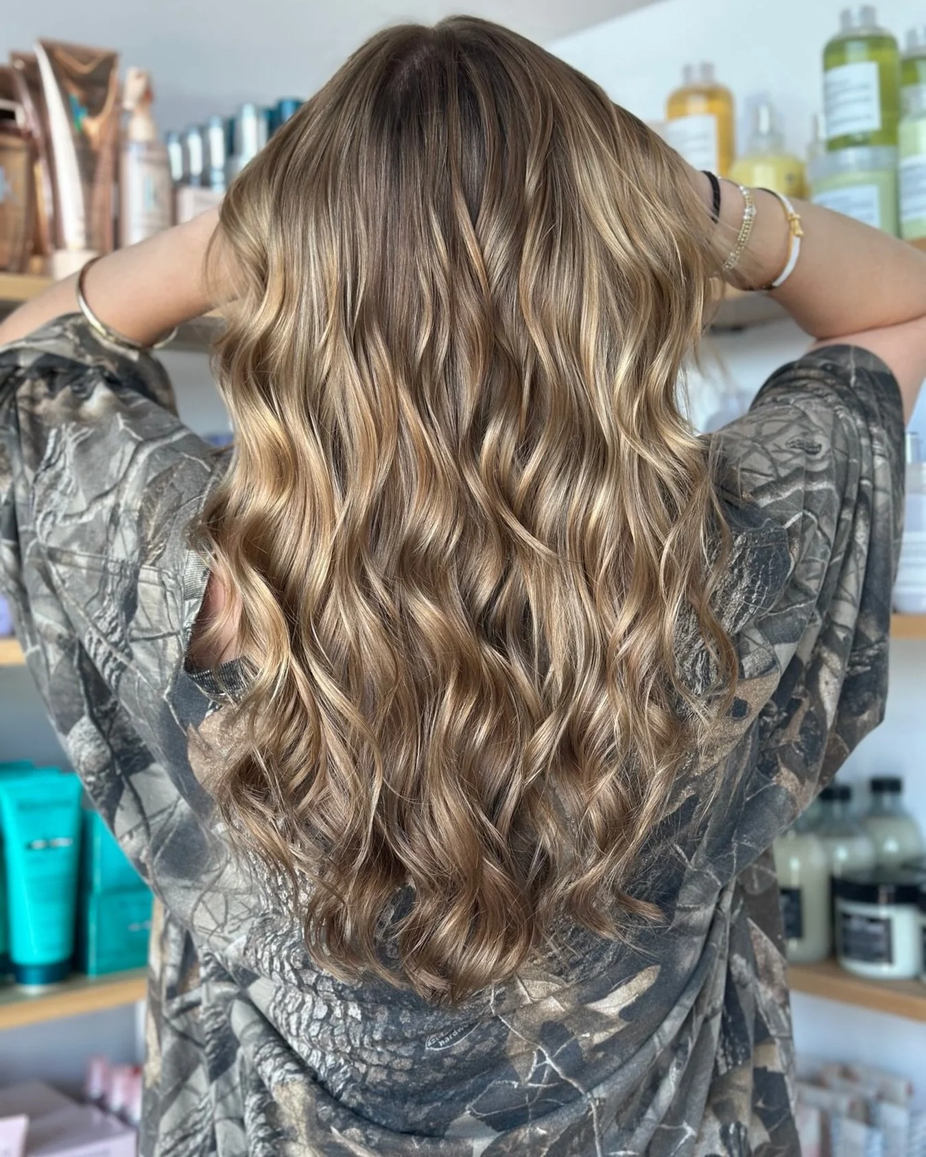 Golden hour hair all summer long

Soft dimension, bright ribbons of blonde, and that effortless sun-kissed glow that grows out beautifully. Whether you&rsquo;re wanting a subtle refresh or a full blonde transformation, we customize every color to fit