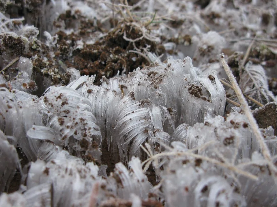 iceoutofground.jpg