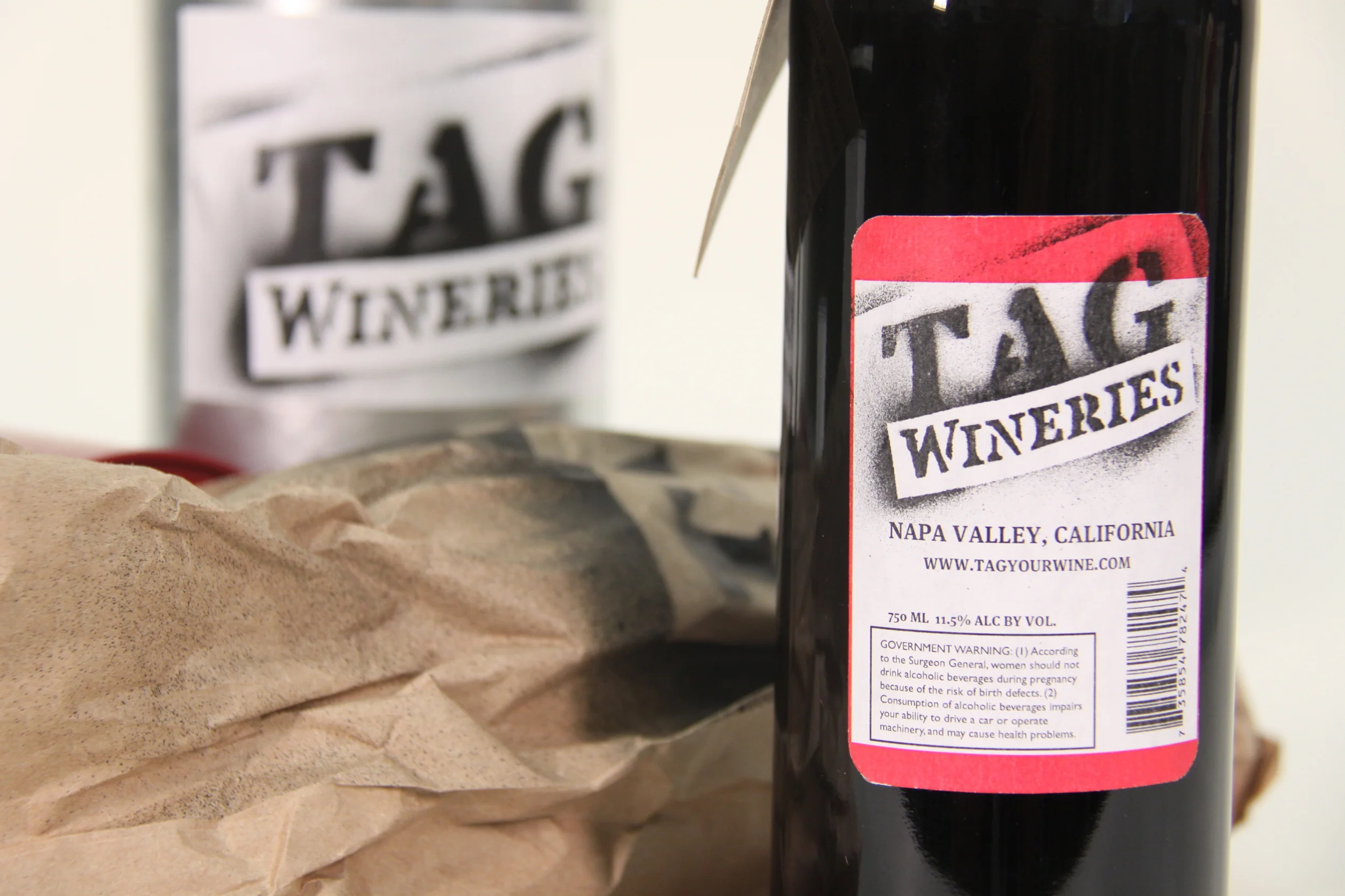 IdentityAndPackagingForFictionalTagWineries3.jpg