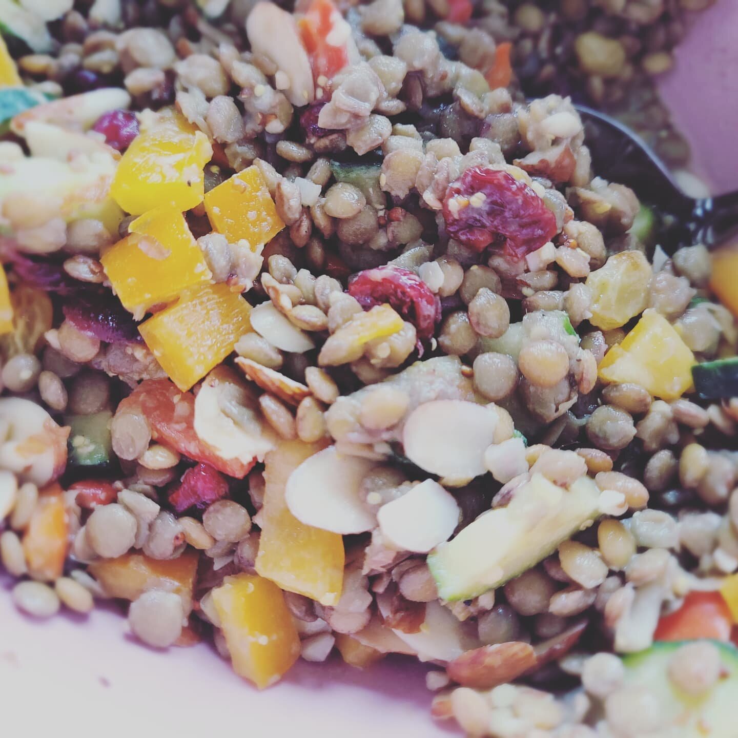 Easy crunchy lentil salad! I love make ahead, easy dinners, especially when the leftovers taste even better for lunch the next day. I cooked the lentils in the instant pot, mixed them with a dressing (olive oil, ACV, ground mustard, garlic, shallot a