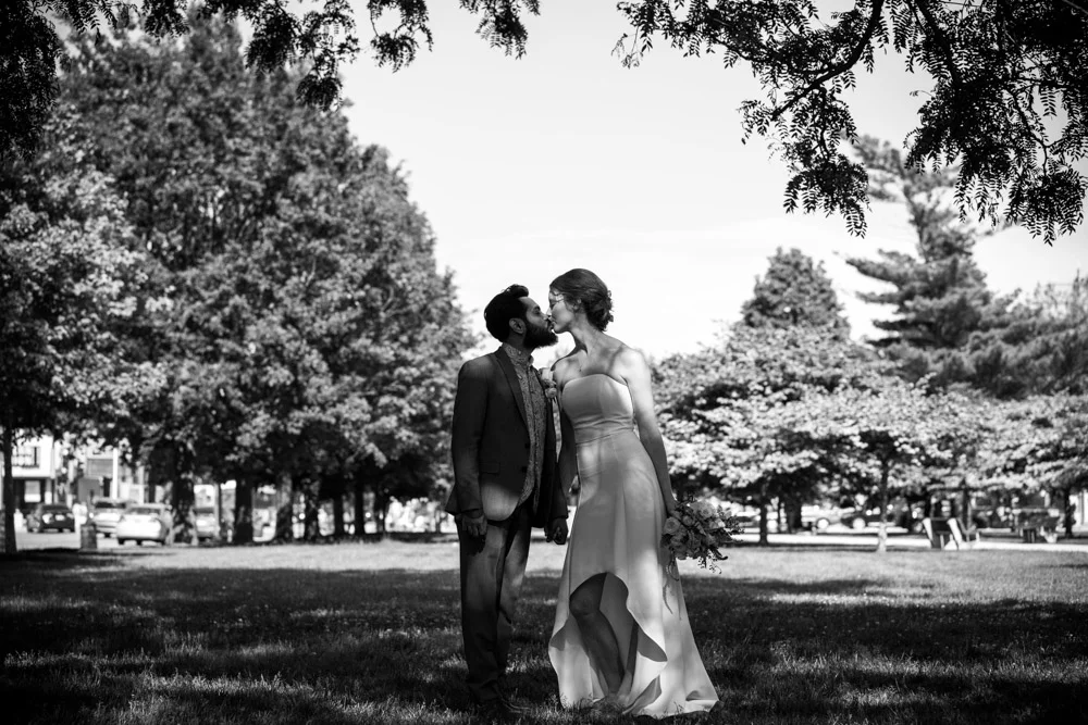 LauraAndBryan-164-2.jpg